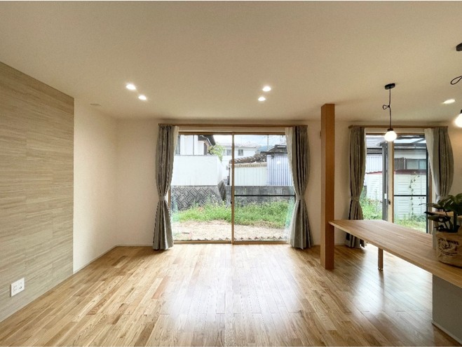 無垢フローリングが 温かく気持ちいい 孫が走り回れる家 写真